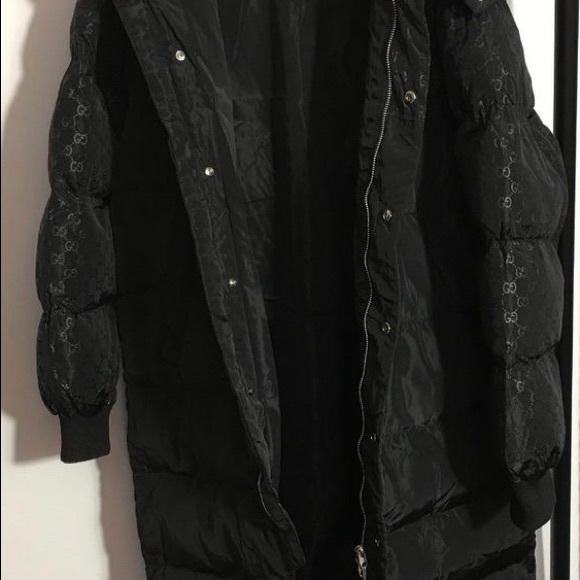 🚫SOLD!!!!!🚫
AUTHENTIC GUCCI LONG PUFFER JACKET - Picture 2 of 3